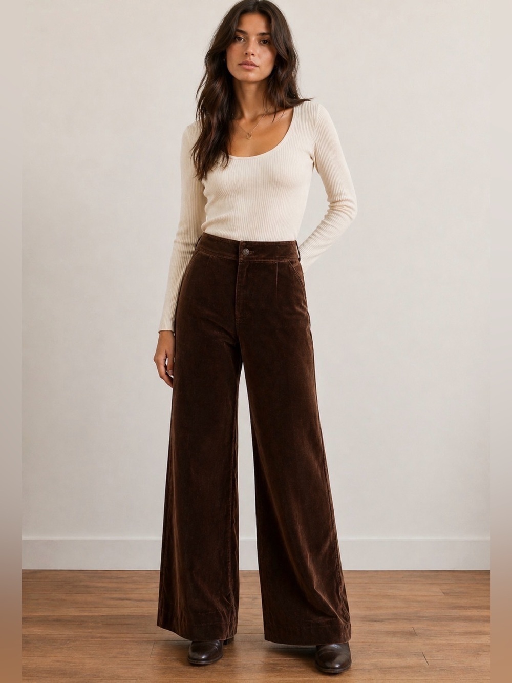 Vintage 1980's  Wrangler Brown Velvet Wide Leg Vintage Size 14 Size 6 US